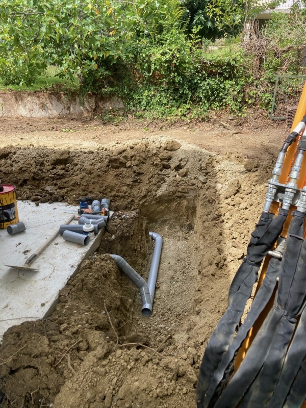 Travaux de terrassement à L’Union 31240 avec remplacement pluviales endommagés par racines et pose de tuyaux raccordés