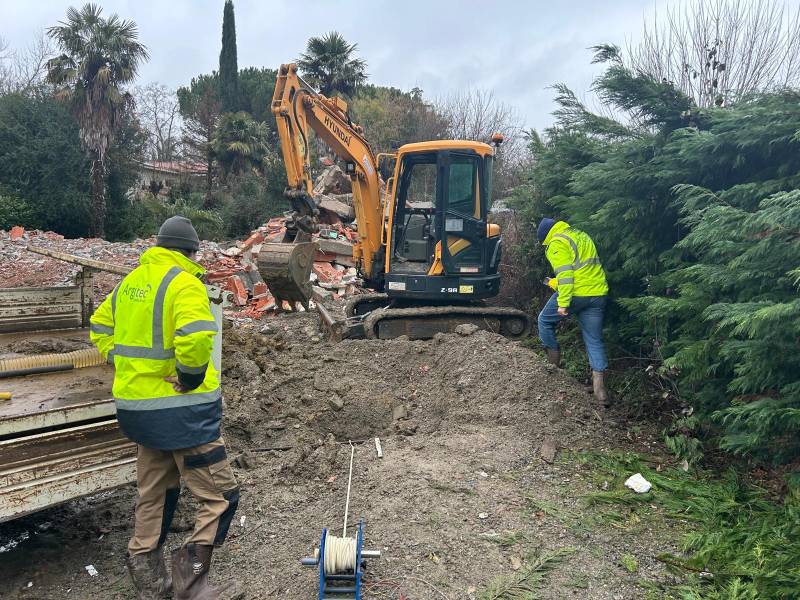 Terrassement avec chauffeur pour étude d'infiltration d'eau à Toulouse